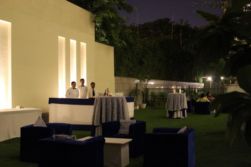 76 Friends Colony Bed & Breakfast นิวเดลี ภายนอก รูปภาพ